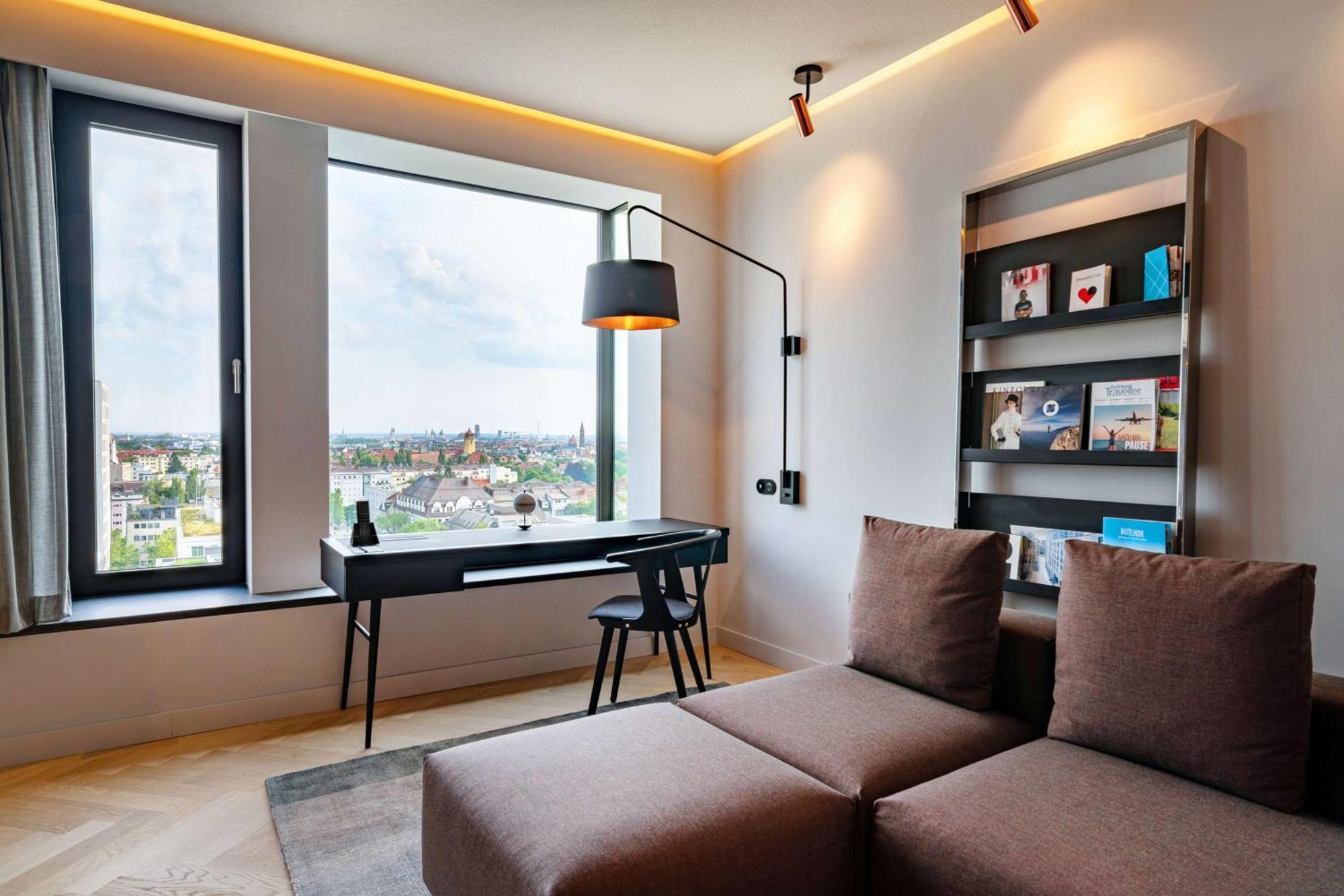 أنداز ميونخ شفابينجر تور - إيه كونسيبت باي حياة ميونيخ المظهر الخارجي الصورة A room at the hotel