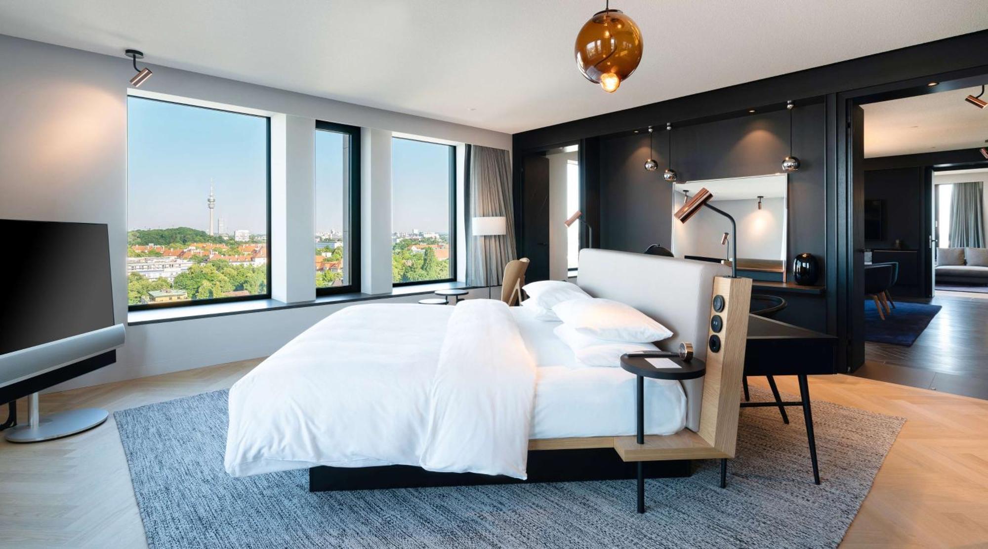 أنداز ميونخ شفابينجر تور - إيه كونسيبت باي حياة ميونيخ المظهر الخارجي الصورة A bedroom at the hotel