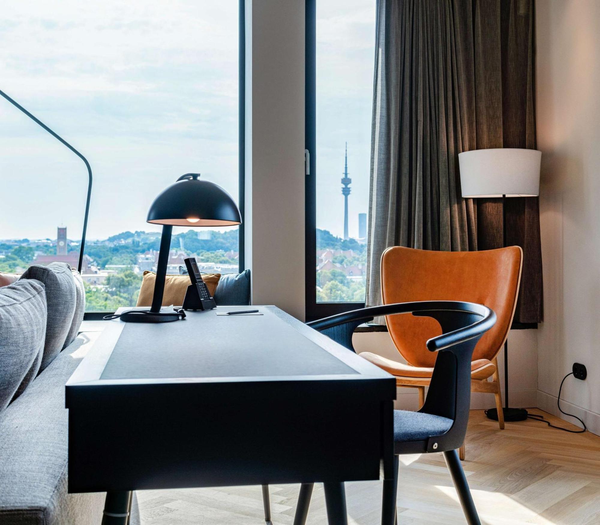 أنداز ميونخ شفابينجر تور - إيه كونسيبت باي حياة ميونيخ المظهر الخارجي الصورة A room at the hotel